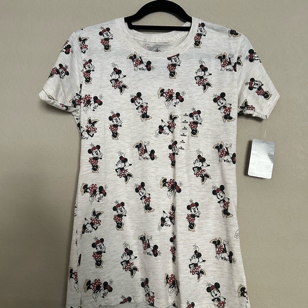 NWT Disney Minnie Mouse T-Shirt  — women size M